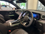 メルセデス・ベンツの定める厳しい基準をクリアしたお車のみをご案内させて頂きます。納車前整備はメーカー規定に基づき100項目以上にも及ぶ点検を熟練のメカニックによって行いご納車させて頂きます。