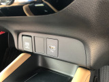 【充電用USBポート】スマホなどの充電に便利なUSBポートがついています!