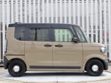当店の中古車販売は、安心してご購入いただくために、ご契約、ご納車を含め当店にご来店いただけるお客様にお願いしております。