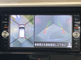 【アラウンドビューモニター】車を上から見下ろしているかのような映像で周囲の状況がひと目で確認、狭い駐車場に駐車するときも安心です♪