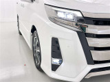 フォグランプ装着車です。暗い夜道の車両前方を明るく照らします