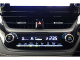 ★エアコンはオートタイプが装着済みです!オートモードにしておけば、車内温度を設定するだけで風の料や吹き出し口の切り替えを機械が行ってくれます!一年中快適な環境を作れますよ♪