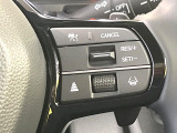 【アダプティブクルーズコントロール】高速道路での長距離走行が楽に!!自動で速度を保つクルーズコントロールが、衝突軽減システムと連携し、前方の車両を感知して車間を保つように速度調節してくれます!!