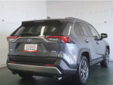 路面走破性に優れたSUV!キャンプや釣り、アウトドアにもぴったりで、どんな道でも頼れる一台です。