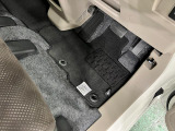 嬉しい純正フロアマット付き♪ 状態も良好です(^^♪