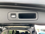 パワーテールゲートは高さを記憶できるメモリー機能付き。荷物が多い時もボタンひとつで開閉でき、毎日の使いやすさがぐっと高まります。