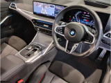 ☆センターパネルを運転席側に僅かに傾けたBMW独特のインパネ☆【駆け抜ける歓び】はここからもスタートしております☆