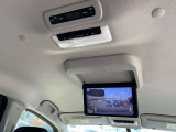 大画面後席モニターでみんな笑顔♪遠出も快適ですね!
