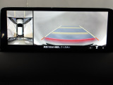 狭い場所での駐車やすれ違いなどでより的確な運転操作に役立つ360&deg;ビューモニターが装備されています。