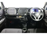 スッキリした運転席まわりで、快適ドライブが楽しめます!
