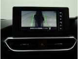パノラミックビューモニター装備!サイドビュー・車両に取り付けたフロント、サイド、バックカメラの映像を合成して画面上に表示させることで、低速時の運転を補助する装置です。