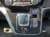 運転席まわりの画像です。