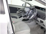 見通しのよいすっきりとした視界で、誰でも運転しやすいです。運転のしやすさは疲れにくさにも繋がりますよ♪