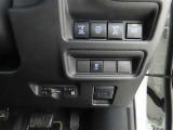 両側電動のスライドドアで楽々スムース!運転席からも開閉の操作もできます♪キーのスイッチひとつで自動開閉できる便利な機能もついてます♪