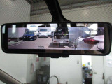 ★インテリジェント・ルームミラーを装備★必要に応じて後列の人や荷物で後ろが見えにくい時もしっかり後方確認が出来ます。ご家族皆でたくさんの荷物を積んでも安心してお出掛けできますね♪
