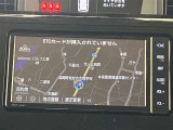 純正ナビを装備。タッチパネル式で使いやすく、お出かけもラクラクです。