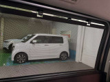 日除けも標準で装備されているので日差しの強い日でも快適にドライブを楽しめます♪