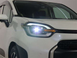 高輝度で点灯速度が速く、しかも消費電力の少ないLEDヘッドライトが装備されています!LEDの明るい光が走行中の視界の確保をサポートして、夜のドライブがより楽しく安全に運転できます♪
