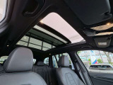 お気に入りのお車があれば、ぜひステアリングを手にしてください。稀少モデルも鋭意取り揃え、幅広いニーズにお応え致します。スタッフ一同皆様のご来店を心よりお待ち申し上げます。