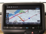 【純正8インチナビ】使いやすいナビ操作にオーディオ機能も充実!Bluetooth接続で運転中のハンズフリー電話や好みの音楽を車内に流す事が出来ます。ラインナップや車種に応じて豊富な機能が使用可能♪