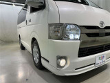 フォグランプ装着車です。暗い夜道の車両前方を明るく照らします