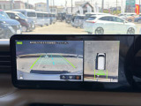 車を空から見たような映像が映る、アラウンドビューモニターで車両周辺の安全確認も一目でできます!小さなお子様や障害物も確認できるので、運転のし易さだけではなく事故防止にも役立ちます♪