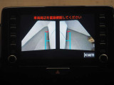 左右ドアミラーカメラで、モニター画面確認できます。