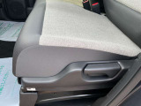【助手席シート】レンタカーアップ車で使用感も少なく、シート状態良好です!