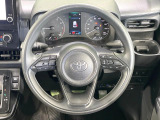 インテリアに合わせたデザインのステアリングは、運転される方のことも考え、運転しやすい形状、大きさです。是非一度、実際に触ってお確かめください。