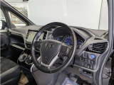 見通しのよいすっきりとした視界で、誰でも運転しやすいです。運転のしやすさは疲れにくさにも繋がりますよ♪