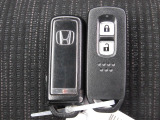 Hondaスマートキーシステムは携帯しているだけでエンジンの始動、ドアの施錠や解錠もできる便利な機能です!