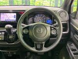 【純正革巻きステアリング】上質な革を使用することで、手にしっかり馴染みとても運転しやすいハンドルです♪