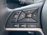 手元でナビの音量調整等が出来るのでナビの操作によるわき見運転を防止することが出来ます。