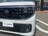 フロントバンパーにはソナー装置が取り付けてあります。反応すると音で接近を知らせてくれるので、安心ですよ!