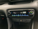オートエアコンは温度を設定するだけで、自動で風量などを設定してくれます。運転しながら操作も必要ないので、安全性も向上します。