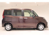 機動力を高める小回り性能。 細い路地に入る時やUターン時、車庫入れや縦列駐車時の取り回しがスムーズに行えます。