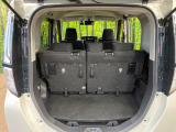 普段のお買い物や通勤、送迎等に十分な荷室スペースを確保しております。セカンドシートを倒すと、大きな荷物の積載も可能です♪