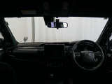 見通しのよいすっきりとした視界で、誰でも運転しやすいです。運転のしやすさは疲れにくさにも繋がりますよ♪