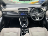 ドライバーのかたと助手席のかたが座るシートです。実際お座りいただくのが、分かりやすいと思います。お気軽にご来店ください!