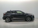 ご覧の車両以外にも多数のU-CARを展示販売しております。