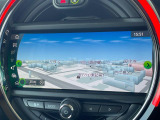 ●純正ナビ:一体感のあるナビは、高級感ある車内を演出してくれます。オーディオ機能も充実しておりますので、運転もより楽しめます♪