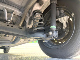 お車を安心してお乗りいただく為には、足回りの定期点検が欠かせません。サービスサポート(有償保証)では無料点検もご提供しており、安心のカーライフをお過ごしいただけるサポート体制が整っています。