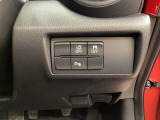 各種機能の切替スイッチは運転席パネル下に集約されています。任意で切り替え可能なため状況に合わせてお使いください。