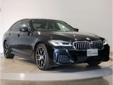 BMWのダイナミック且つエモーショナルなスタイルを印象付けるキャラクターライン(プレスライン)眺めているだけで溜め息の出る美しさです☆