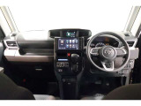 必要な装備を使いやすい位置に配置した機能的な運転席まわり。操作感や車両感覚など、ぜひ運転席に座って確かめてください。