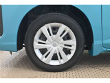 純正なので車に似合うデザインになっていますね。スタッドレスタイヤもご相談下さい。