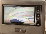 バックガイドモニターで、後方を確認しながら安心して駐車することができます。運転初心者も熟練者も必須の機能ですよ!