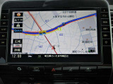 ディ-ラ-オプションのメモリーナビにはアラウンドビュ-モニタ-が組み合わされています。 地デジTVの視聴とブルーレイディスクの再生が可能です。