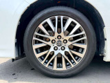 気になるお車がありましたら右の電話番号から直接お店にお問い合わせください。支払方法から車両情報、状態までなんでもご説明させて頂きます。スタッフ一同ご連絡お待ちしております。