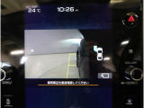 ■ドライバーから死角になりがちな左前方(助手席側)の映像を車内の11.6インチディスプレイに表示致します。ドライバーの死角となりやすい車体左側を確認できるので、狭い道で威力を発揮します。